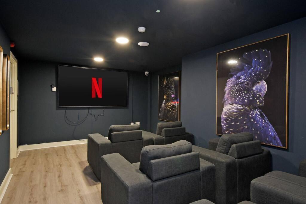Perfectly Located City Centre Studio Apartment - West One With Free Wifi, Gym Access, Netflix Sheffield Ngoại thất bức ảnh